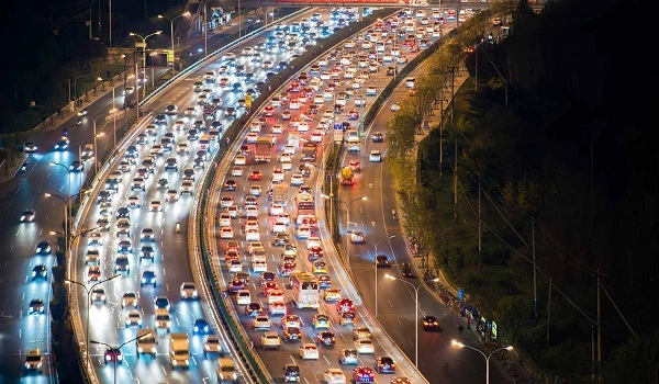 Featured Image of Hyderabad vs. Bangalore Traffic
